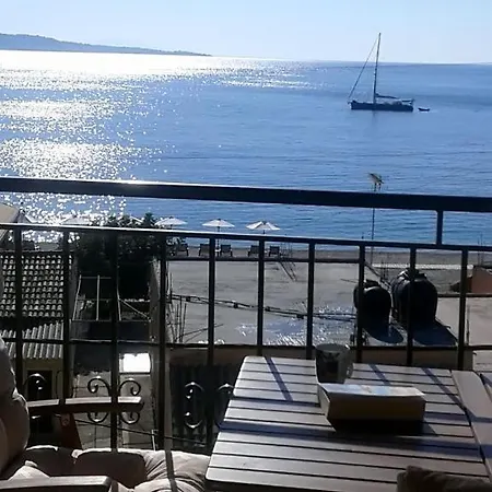 Sunshine Sea View 公寓